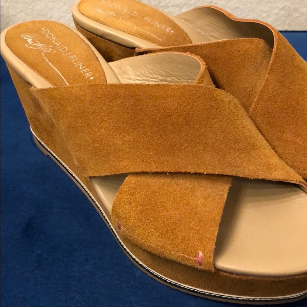 Donald Pliner Sandals